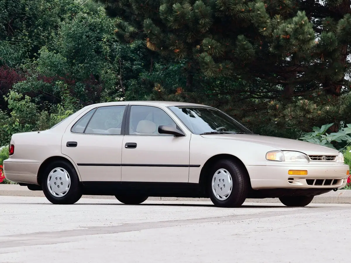 Toyota Camry III (XV10) Седан — photo 2