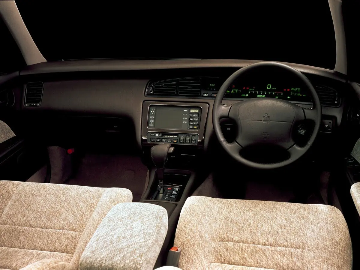 Toyota Crown IX (S140) Седан — сүрөт 6