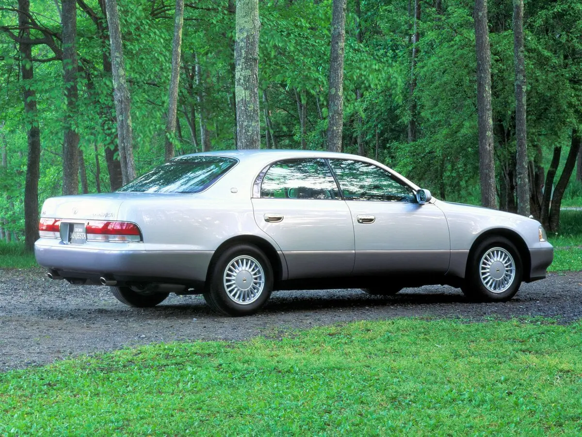 Toyota Crown Majesta I (S140) Седан — фото 3