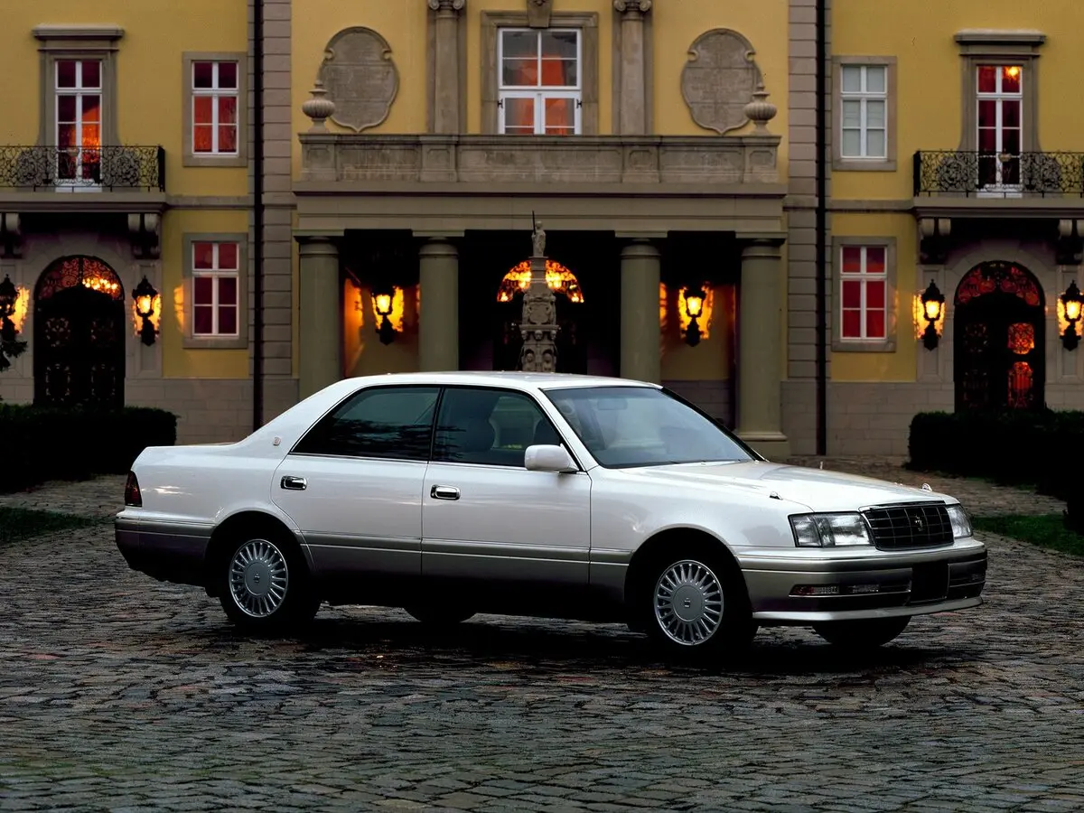 Toyota Crown X (S150) Седан