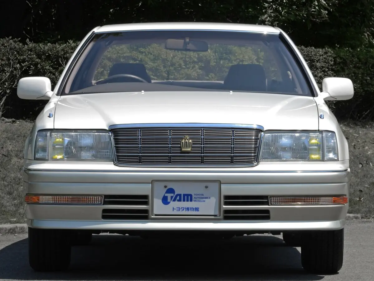 Toyota Crown X (S150) Седан — сүрөт 3
