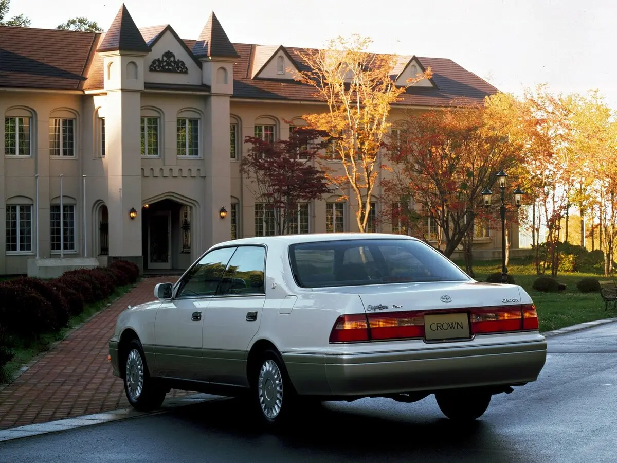 Toyota Crown X (S150) Седан — сүрөт 5