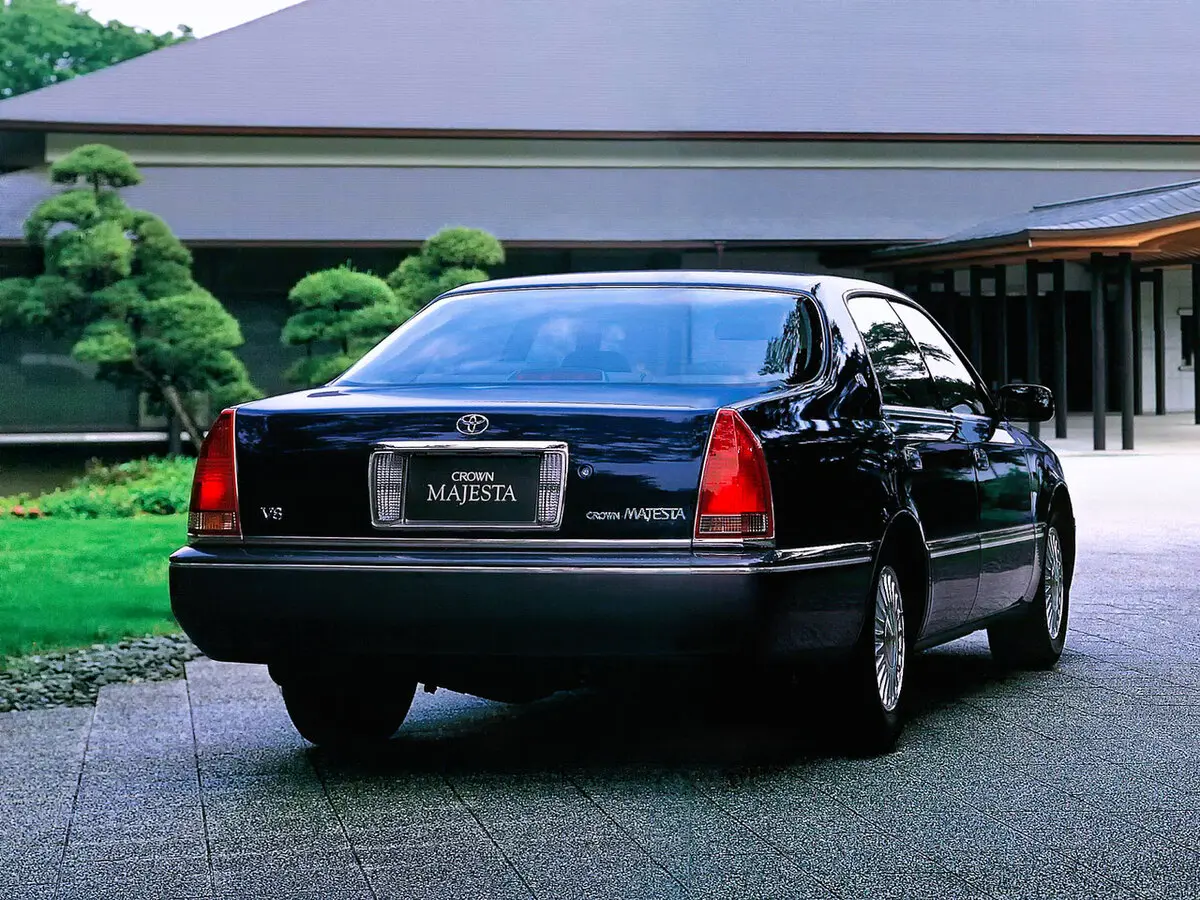 Toyota Crown Majesta II (S150) Седан — фото 4