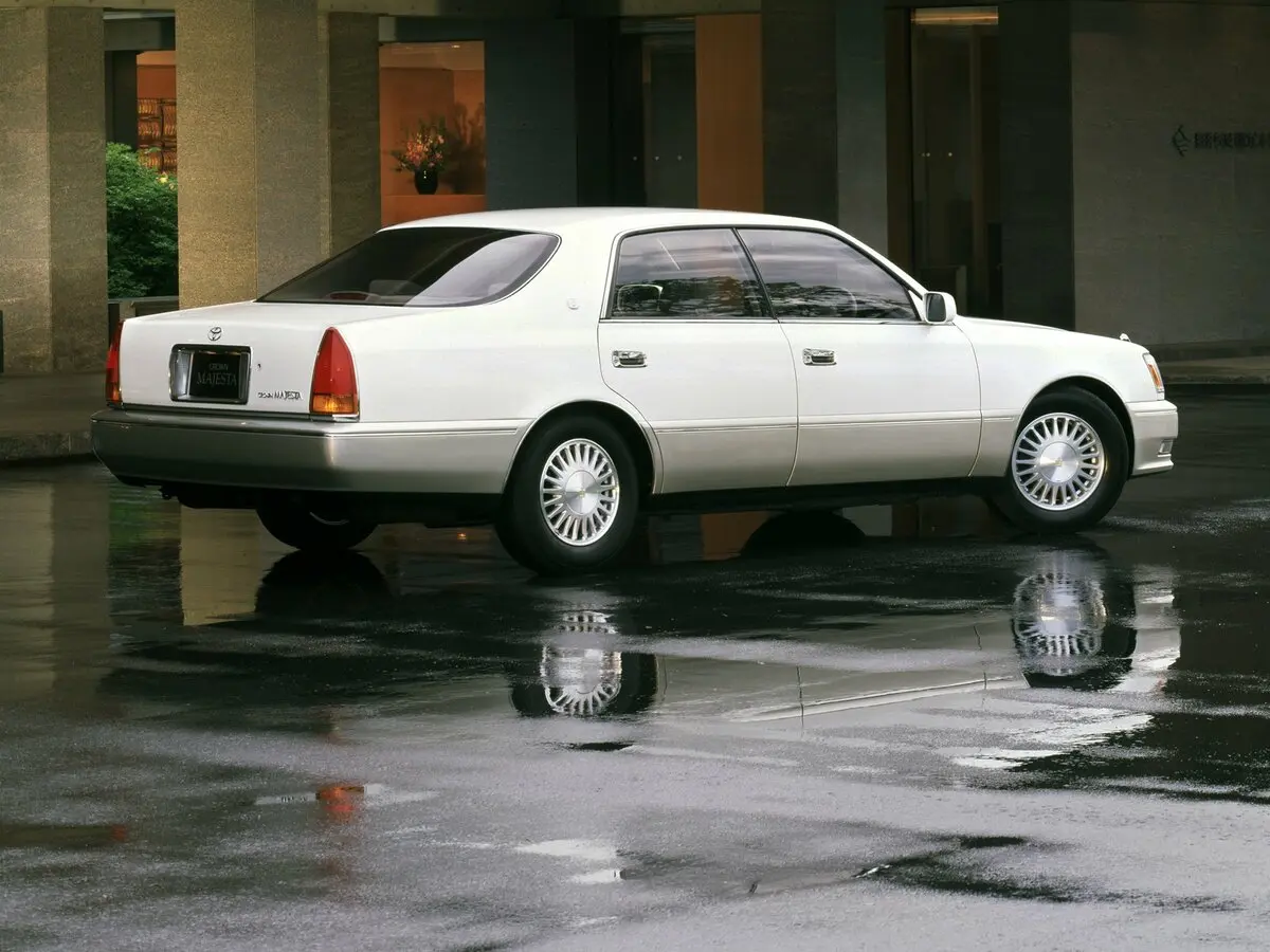 Toyota Crown Majesta II (S150) Седан — фото 5