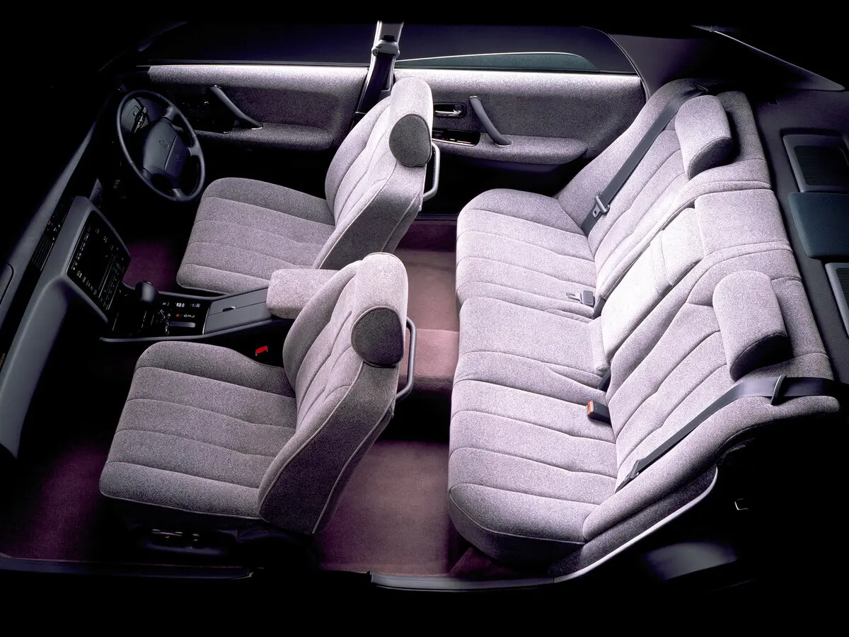 Toyota Crown Majesta II (S150) Седан — фото 13