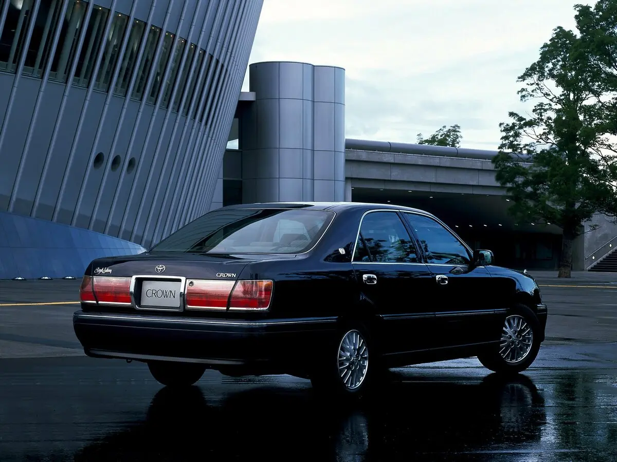 Toyota Crown XI (S170) Седан — photo 5