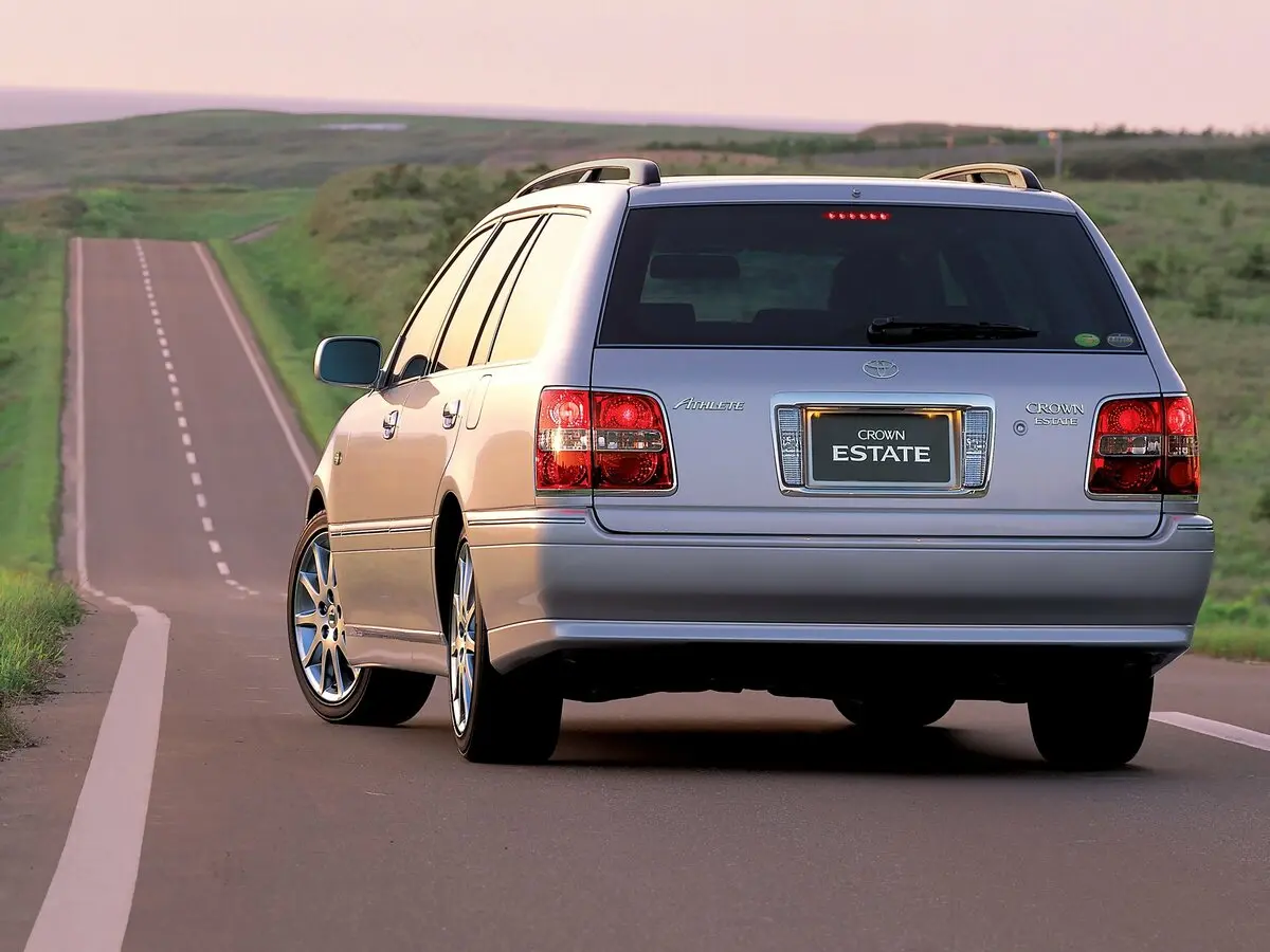 Toyota Crown XI (S170) Универсал 5 дв. — 照片 3