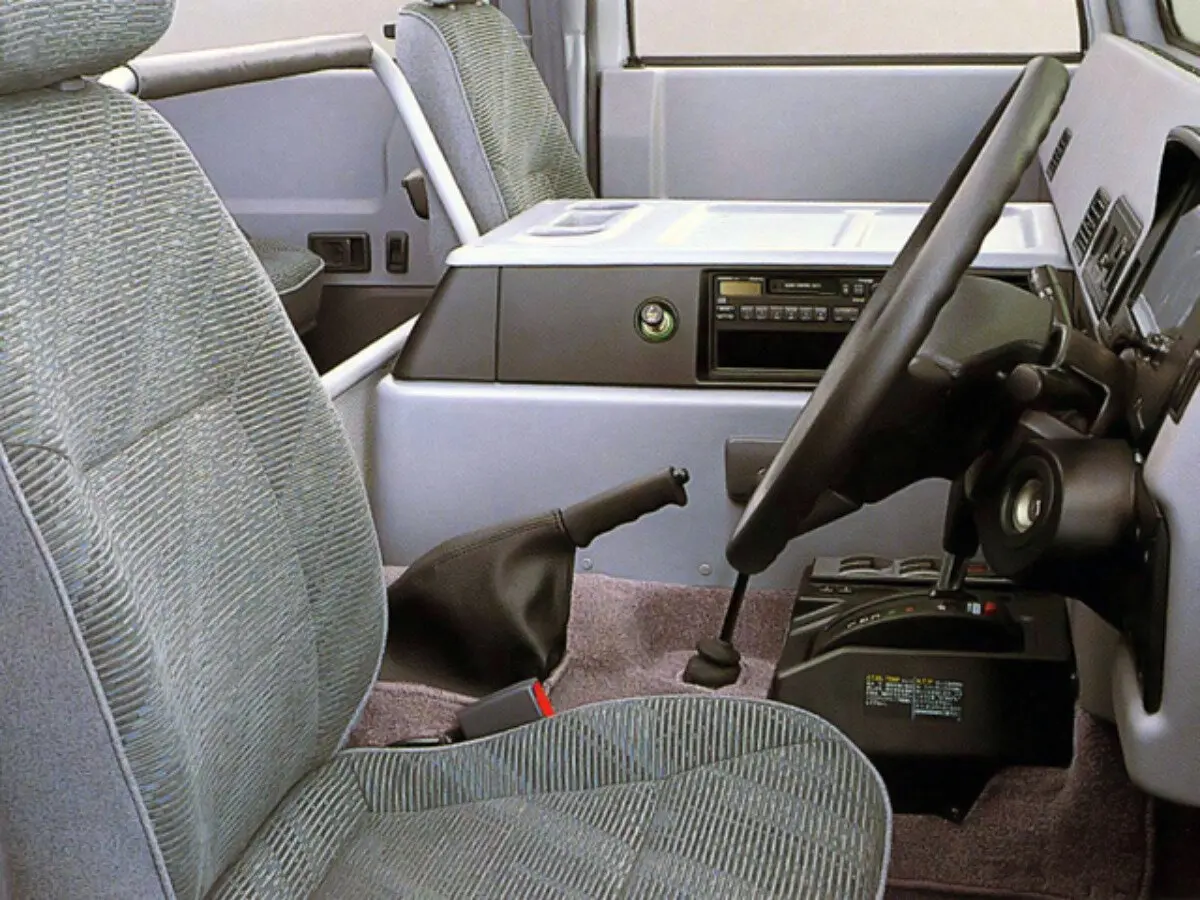 Toyota Mega Cruiser 1995 – 2001 Внедорожник 5 дв. — фото 7