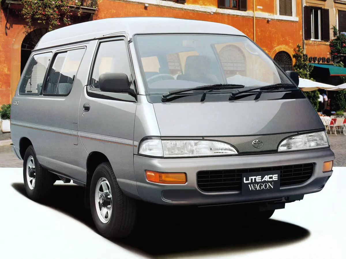 Toyota Lite Ace IV Минивэн — фото 2