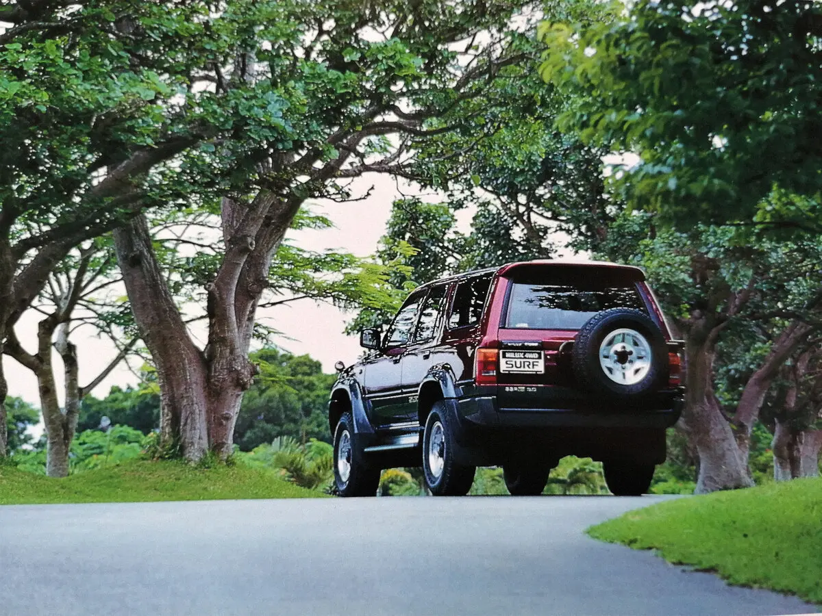 Toyota Hilux Surf II Рестайлинг Внедорожник 5 дв. — фото 2