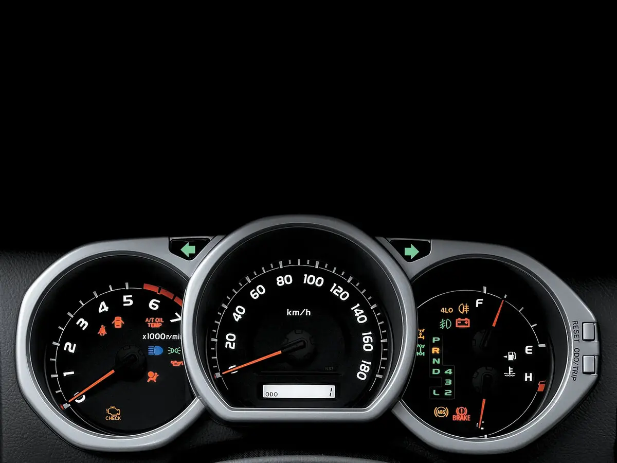 Toyota Hilux Surf IV Внедорожник 5 дв. — фото 8