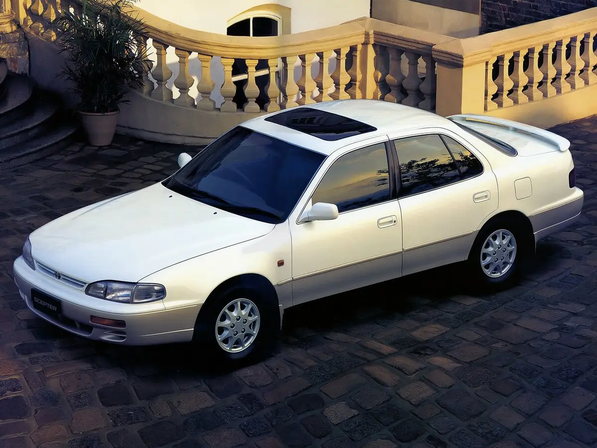 Toyota Scepter 1992 – 1996 Седан