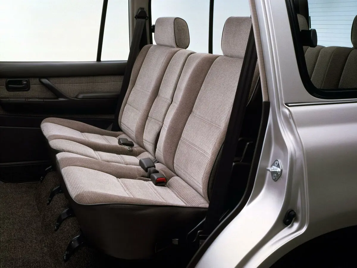 Toyota Land Cruiser 80 Series Внедорожник 5 дв. — фото 9