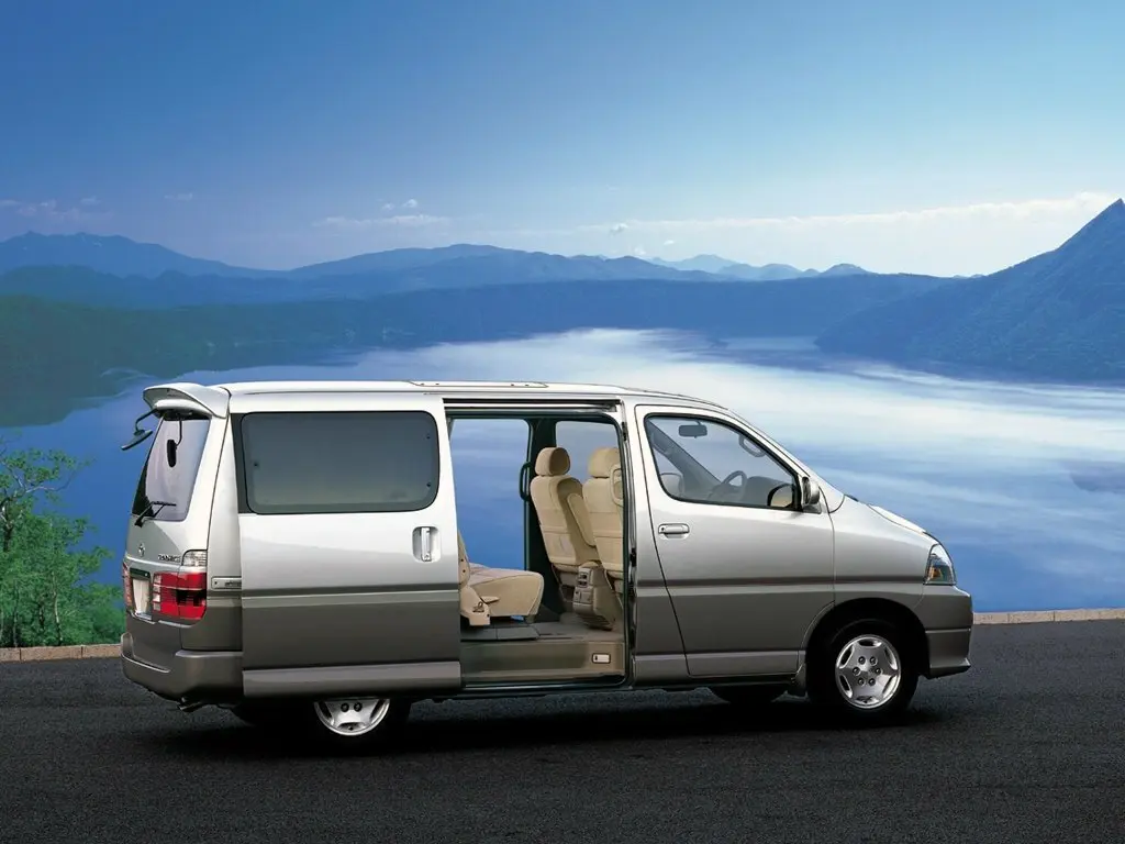 Toyota Grand HiAce I Минивэн — фото 2