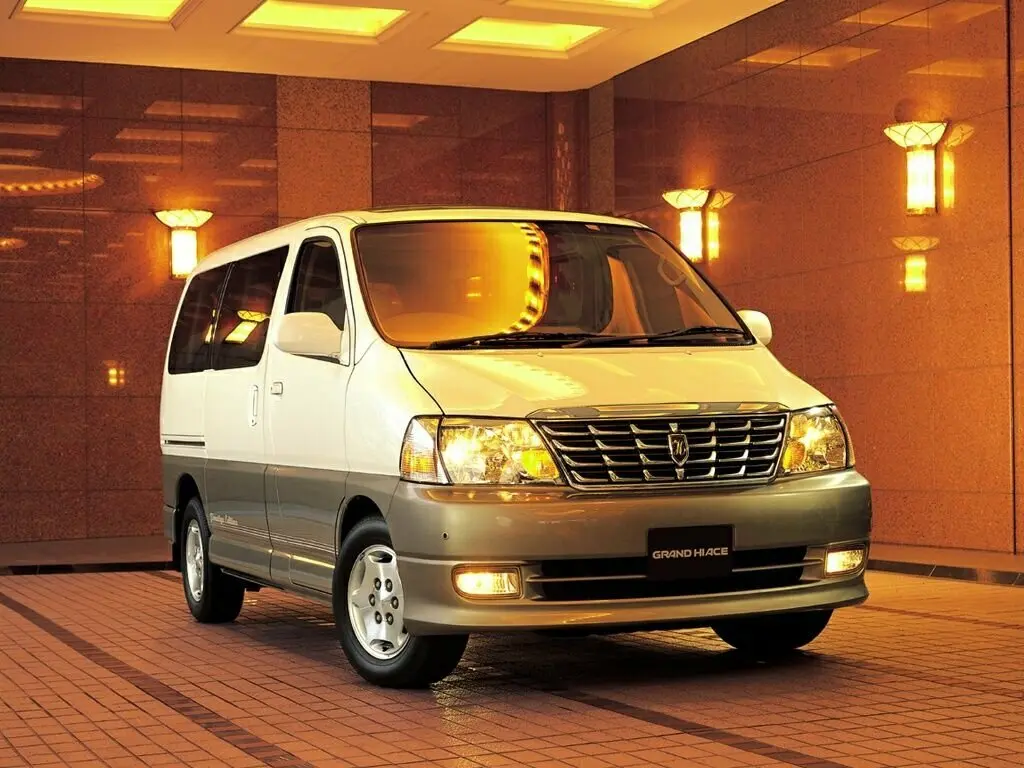 Toyota Grand HiAce I Минивэн — фото 3