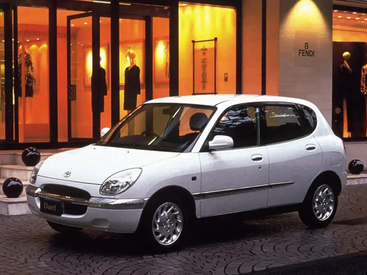 Toyota Duet 1998 – 2004
