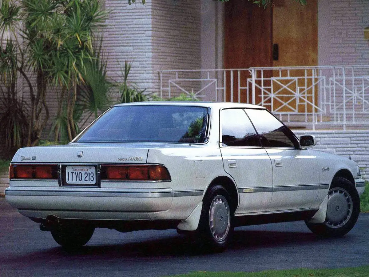 Toyota Mark II VI (X80) Седан — фото 3