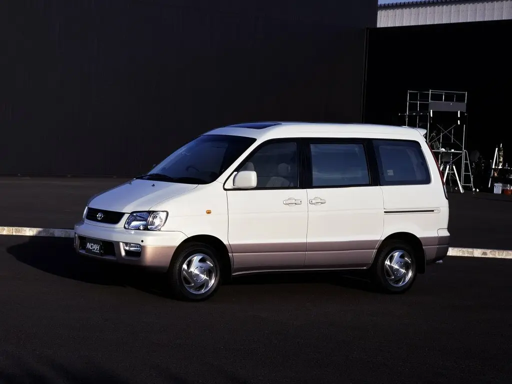Toyota Town Ace III Компактвэн Noah — фото 2