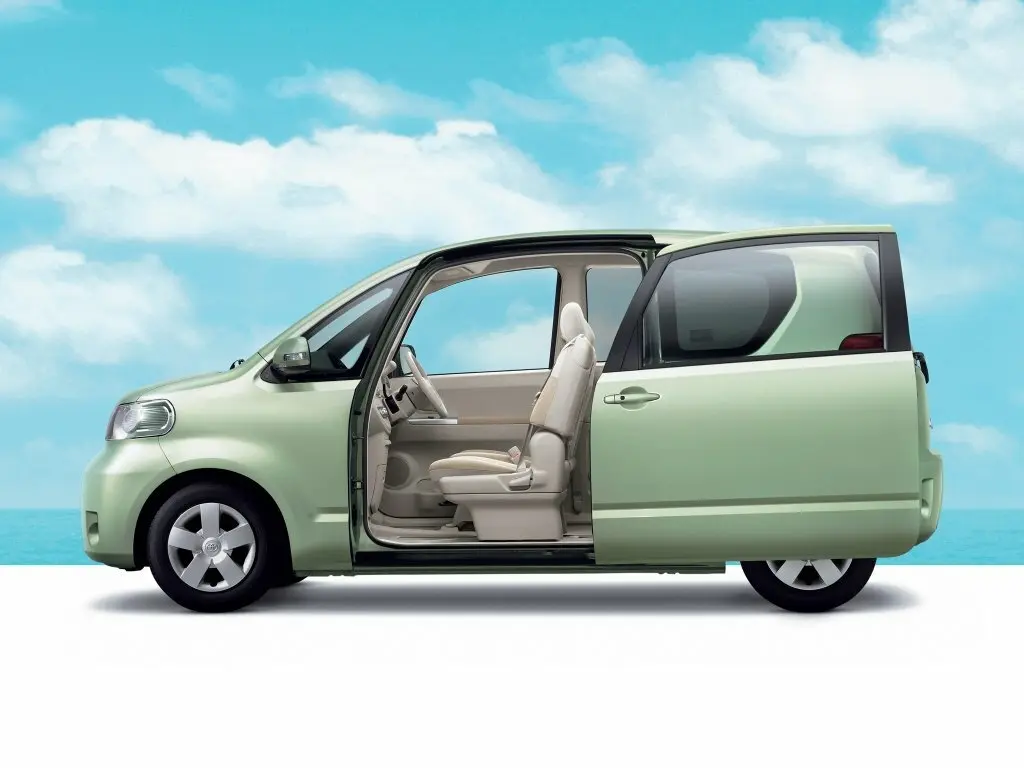 Toyota Porte I Микровэн — фото 2
