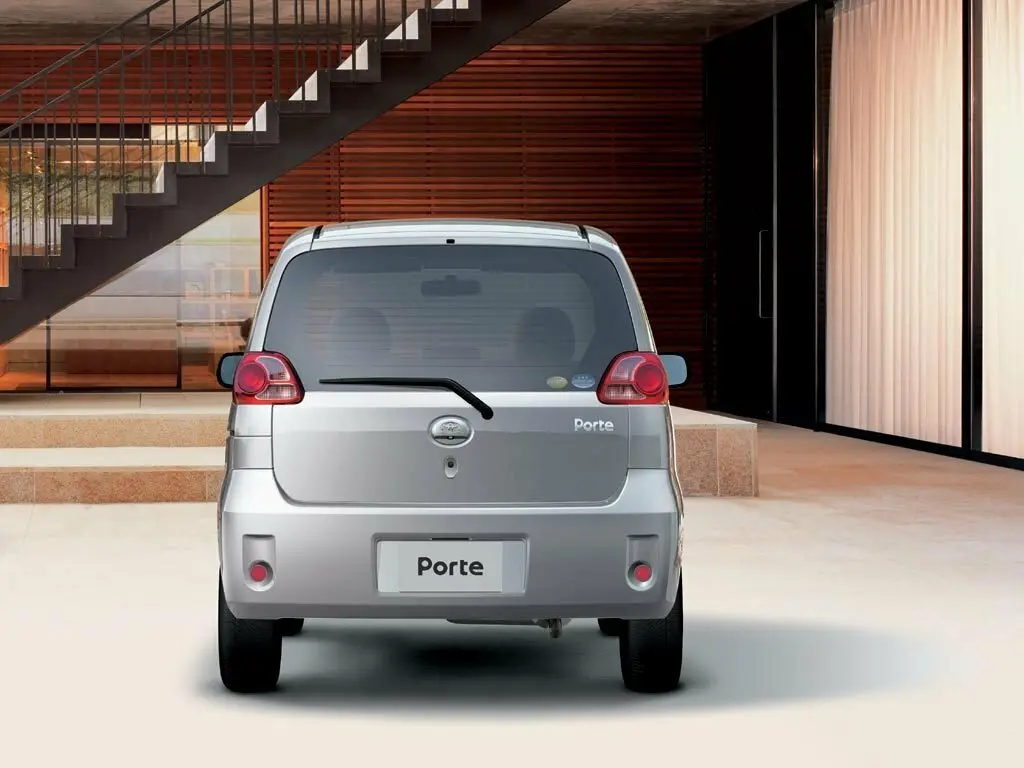 Toyota Porte I Микровэн — фото 4