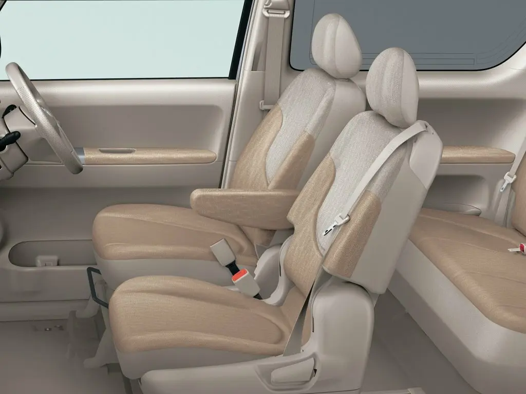 Toyota Porte I Микровэн — фото 6