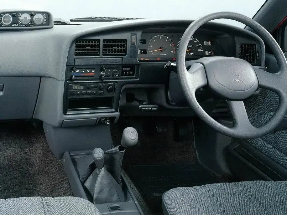 Toyota Hilux V Пикап Двойная кабина Double cab — сүрөт 4