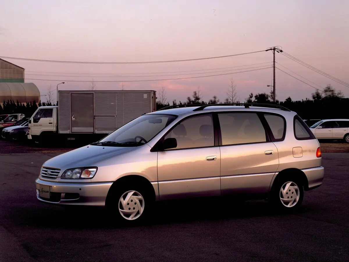 Toyota Ipsum I (M10) Компактвэн — фото 2