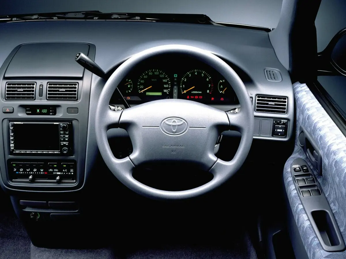 Toyota Ipsum I (M10) Компактвэн — фото 6