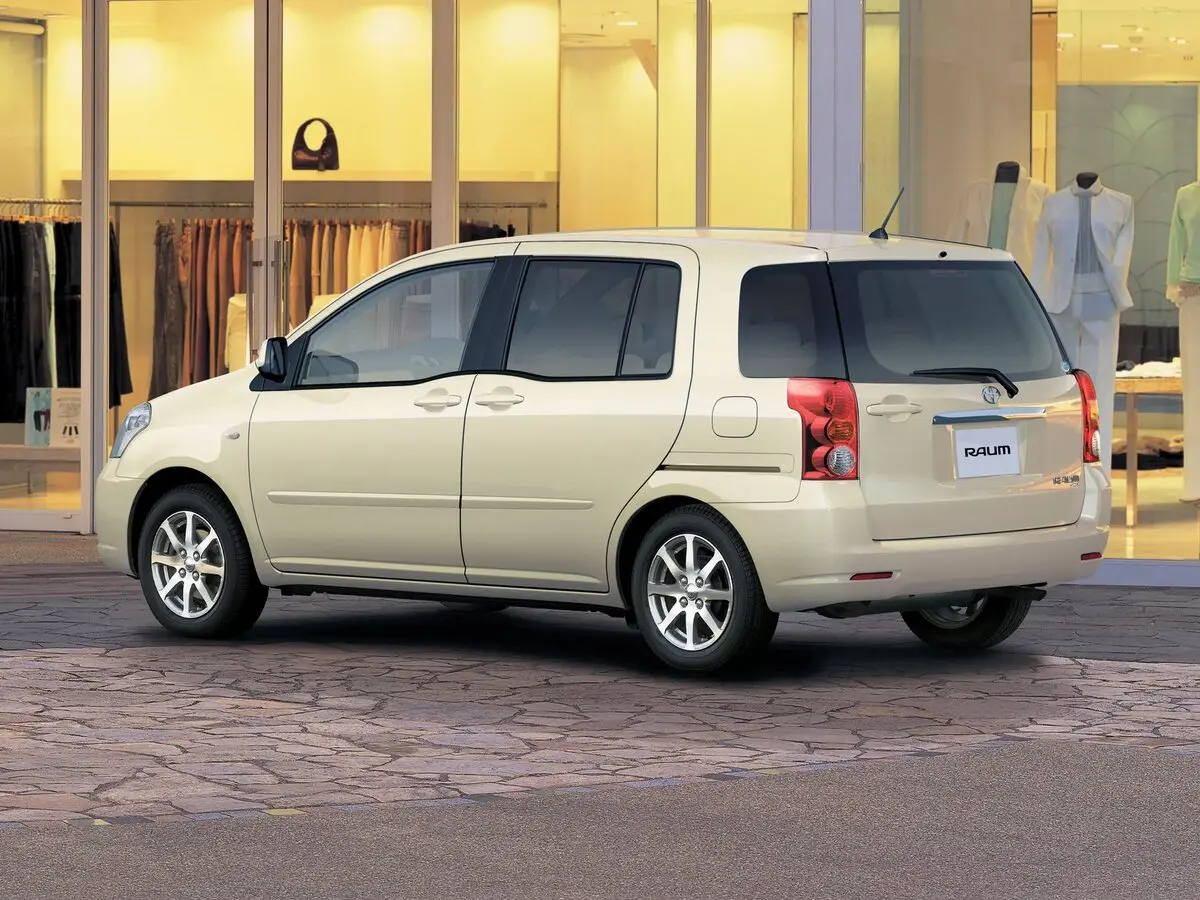 Toyota Raum II Компактвэн — сүрөт 3