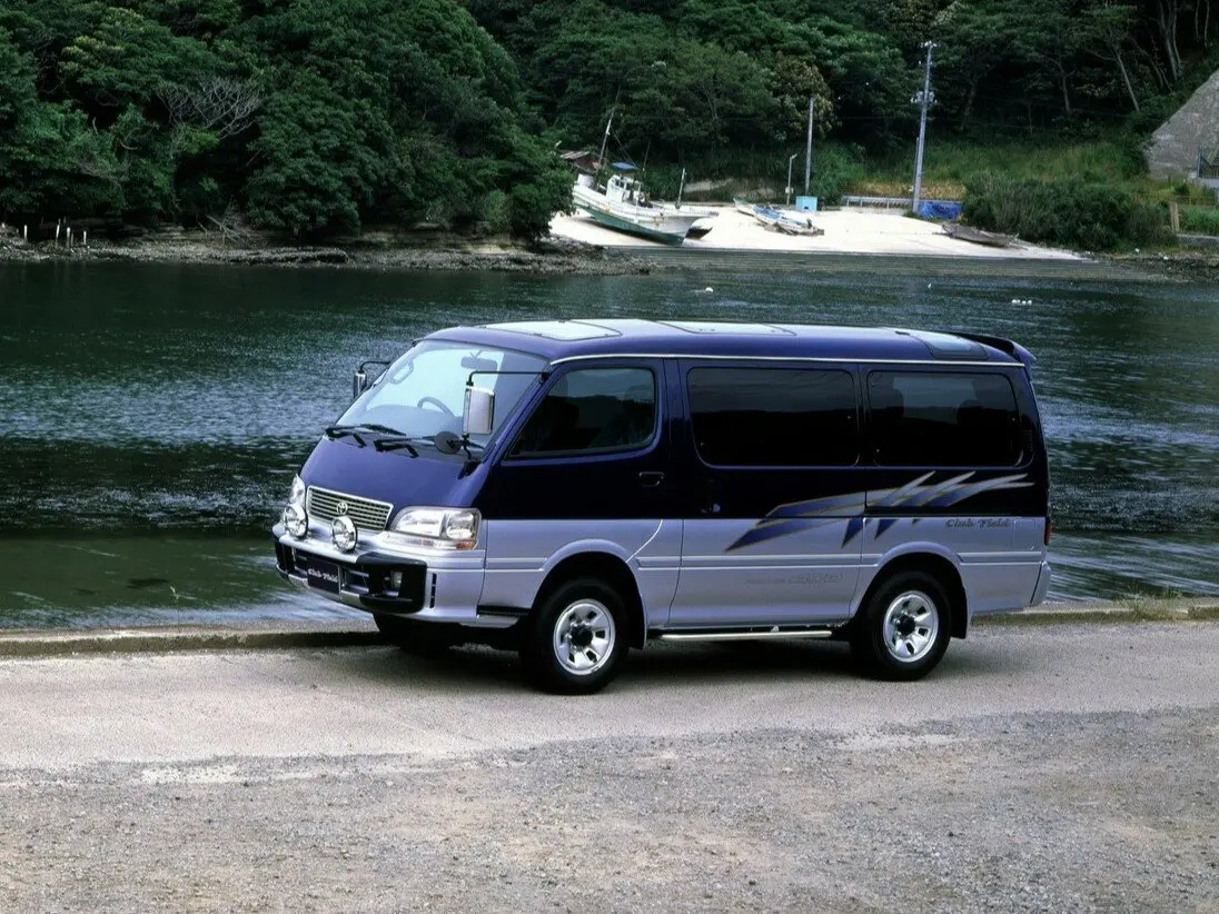 Toyota HiAce H100 Минивэн — 照片 3