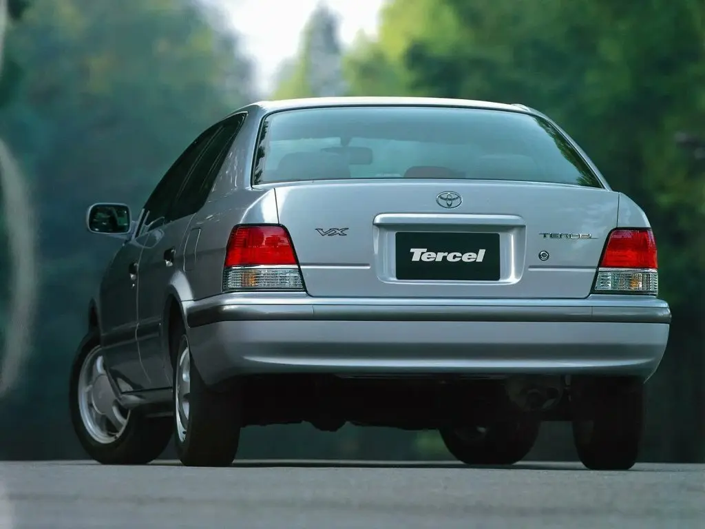 Toyota Tercel V (L50) Рестайлинг Седан — 照片 2