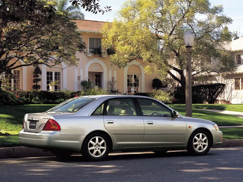 Toyota Pronard 2000 – 2004 Седан — фото 2
