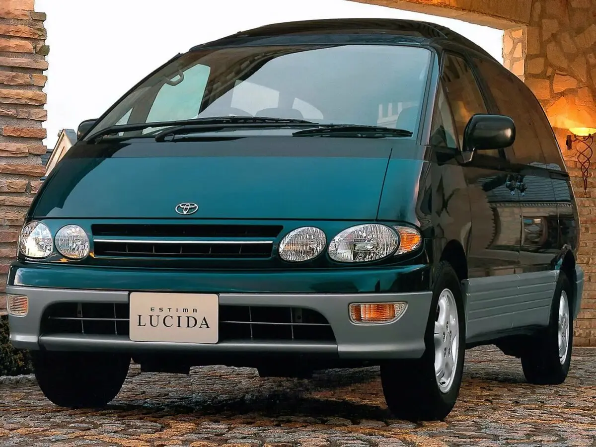 Toyota Estima I Минивэн Lucida — фото 3