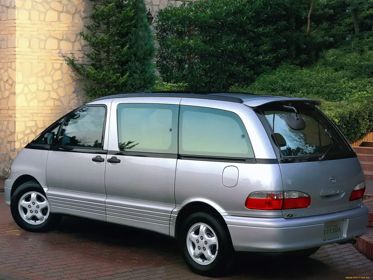 Toyota Estima I Минивэн Lucida — фото 5