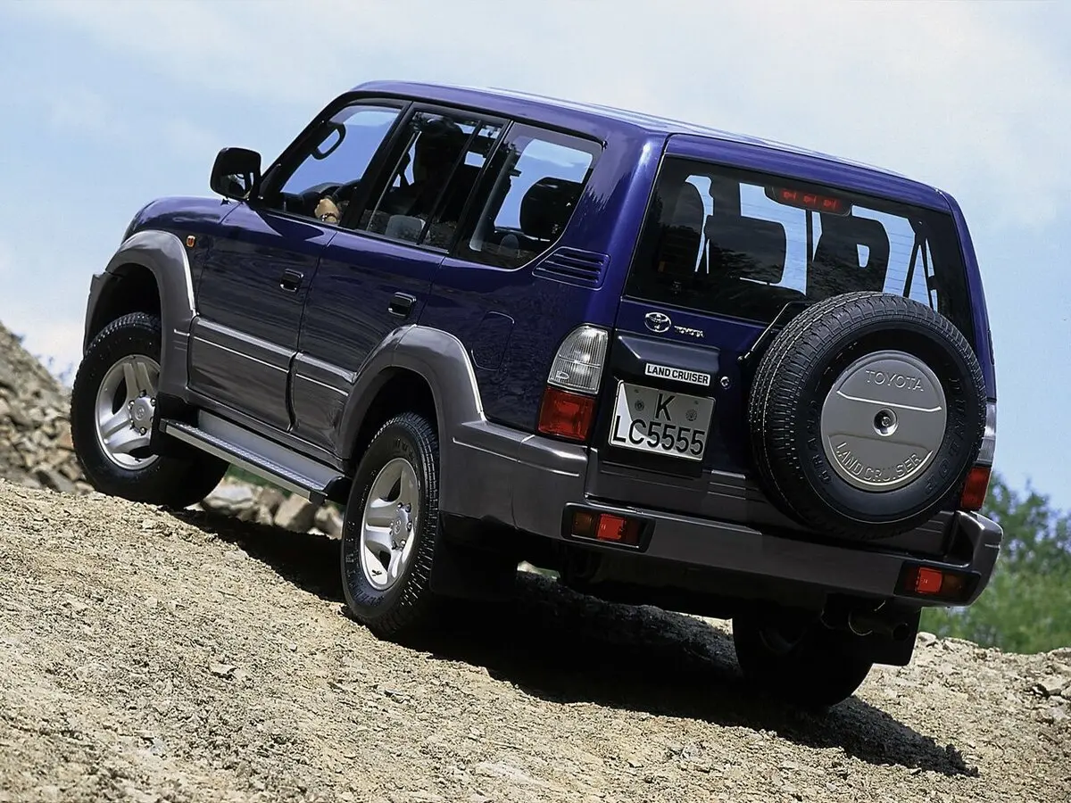 Toyota Land Cruiser Prado 90 Series Рестайлинг Внедорожник 5 дв. — фото 6