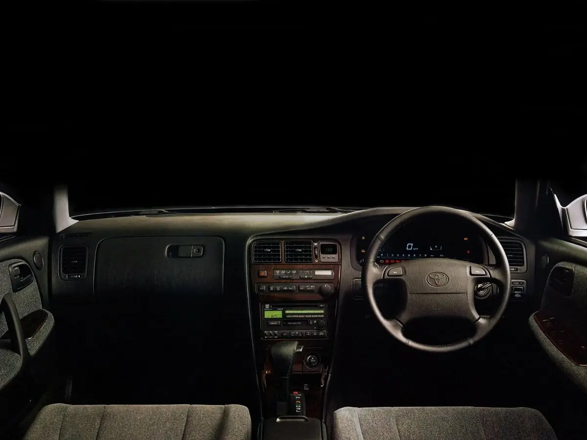 Toyota Chaser V (X90) Рестайлинг Седан — фото 3
