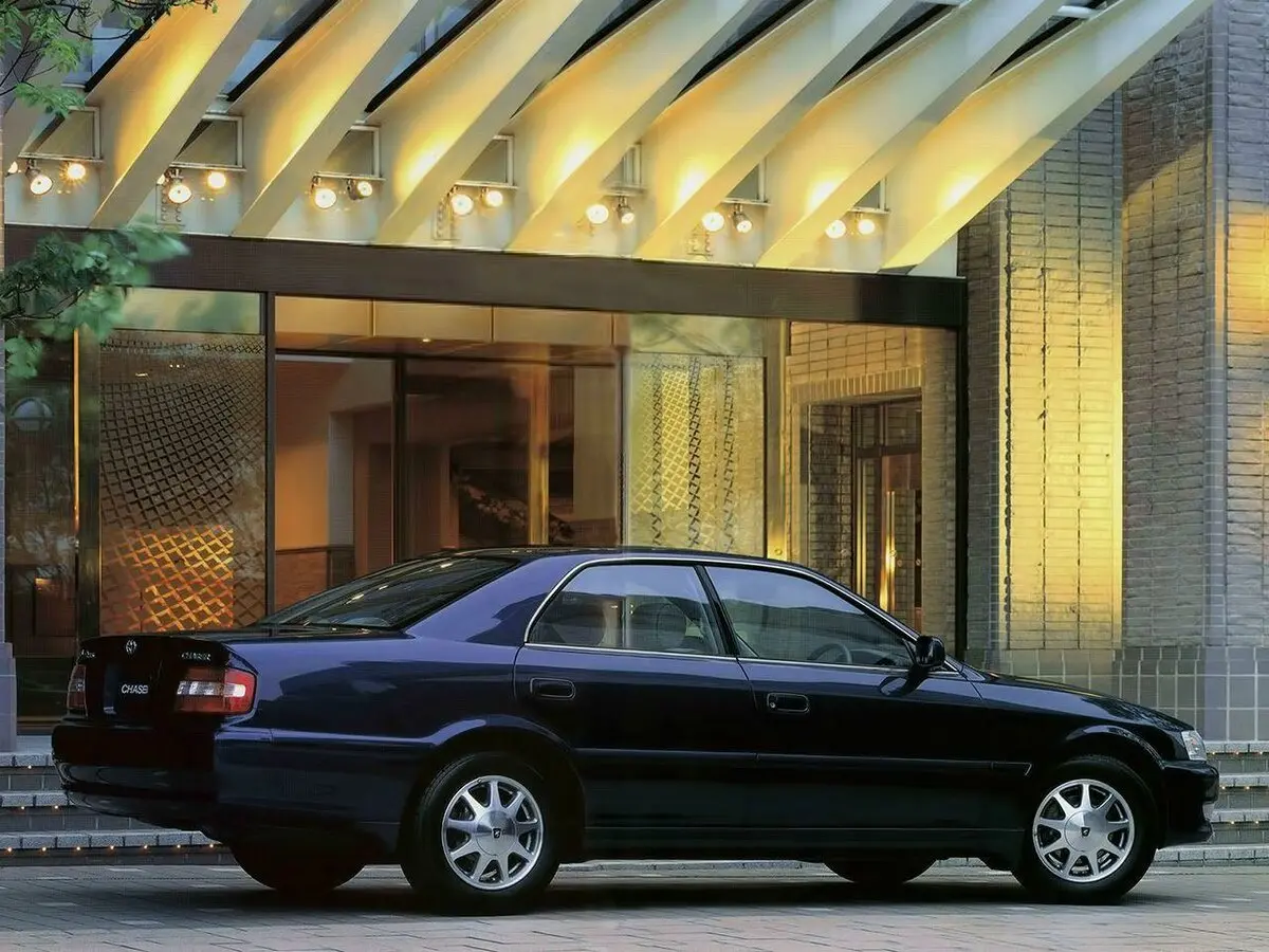 Toyota Chaser VI (X100) Седан — фото 3