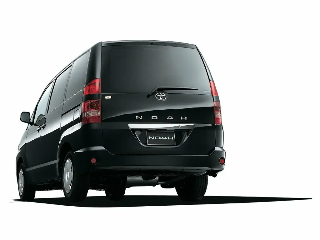 Toyota Noah I (R60) Минивэн — фото 4