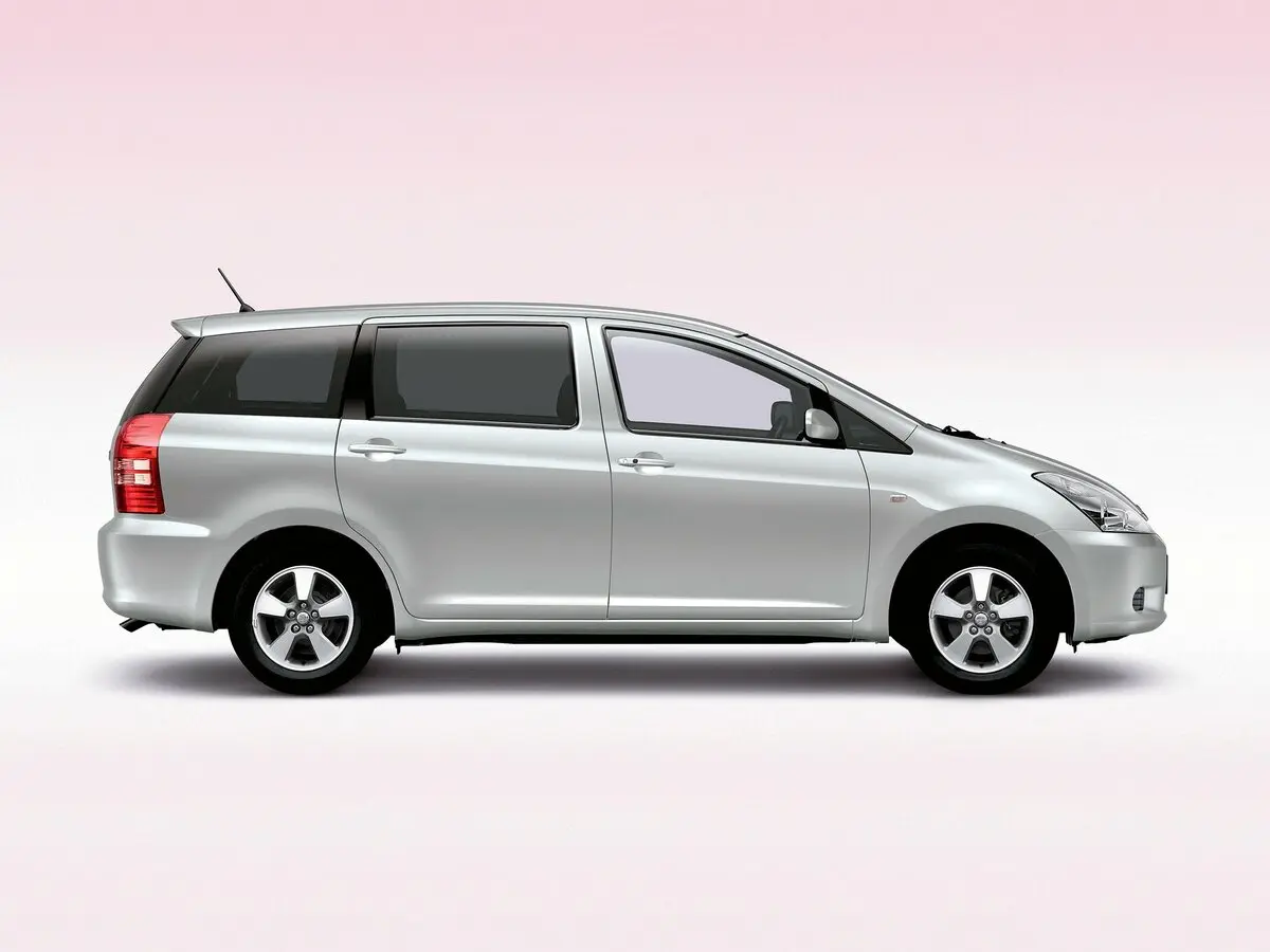 Toyota Wish I Компактвэн — фото 2
