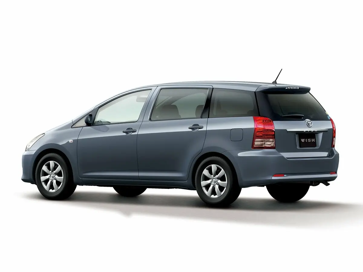 Toyota Wish I Рестайлинг Компактвэн — фото 4