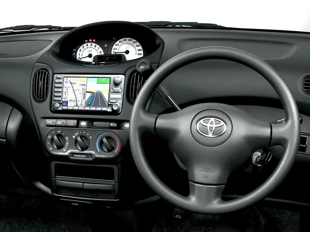 Toyota FunCargo 1999 – 2005 Компактвэн — сүрөт 5