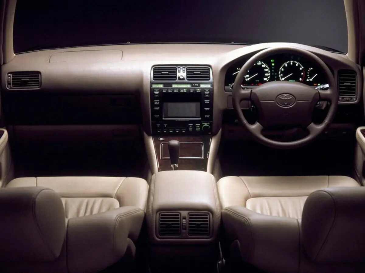 Toyota Celsior II (F20) Седан — фото 3