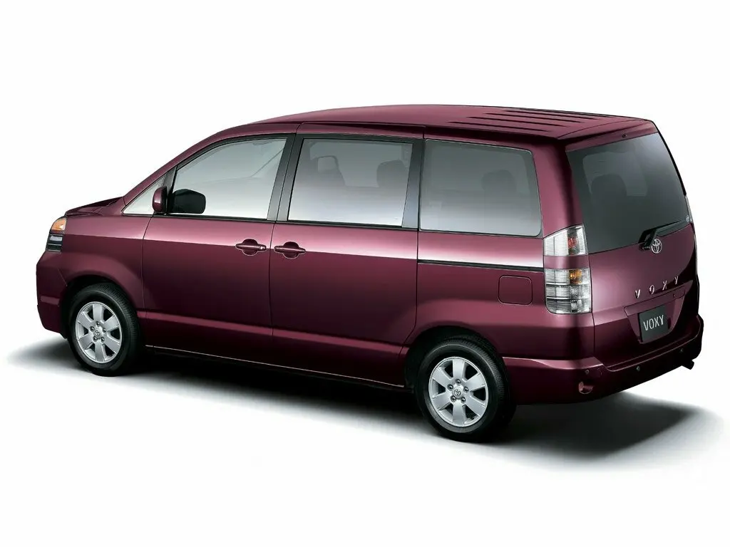 Toyota Voxy I (R60) Компактвэн — сүрөт 2