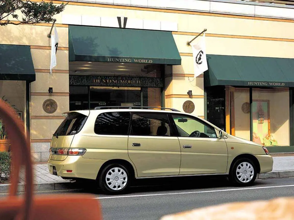 Toyota Gaia 1998 – 2004 Компактвэн — сүрөт 2