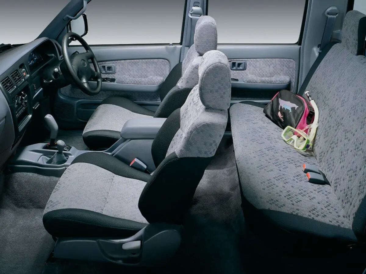 Toyota Hilux VI Пикап Двойная кабина Double cab — сүрөт 4