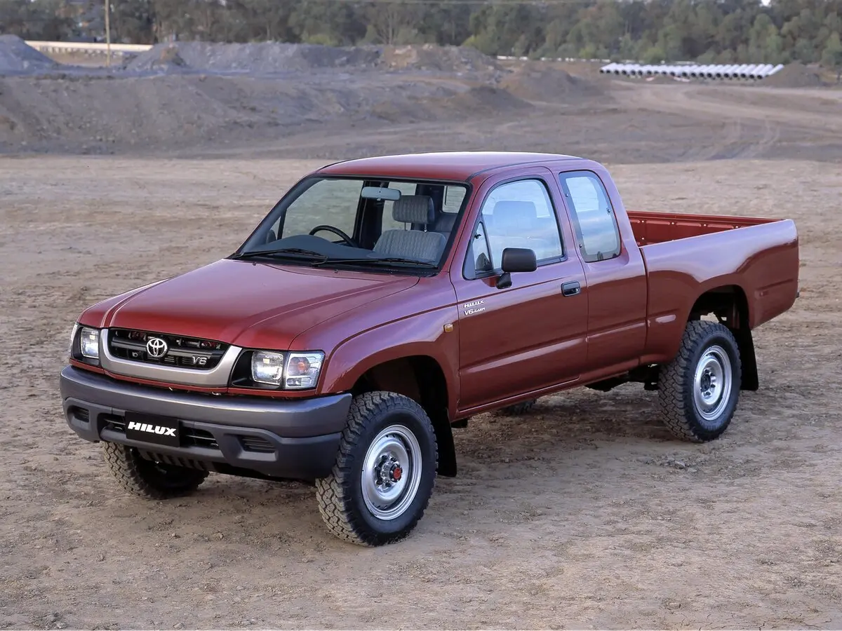 Toyota Hilux VI Рестайлинг Пикап Полуторная кабина Xtra Cab