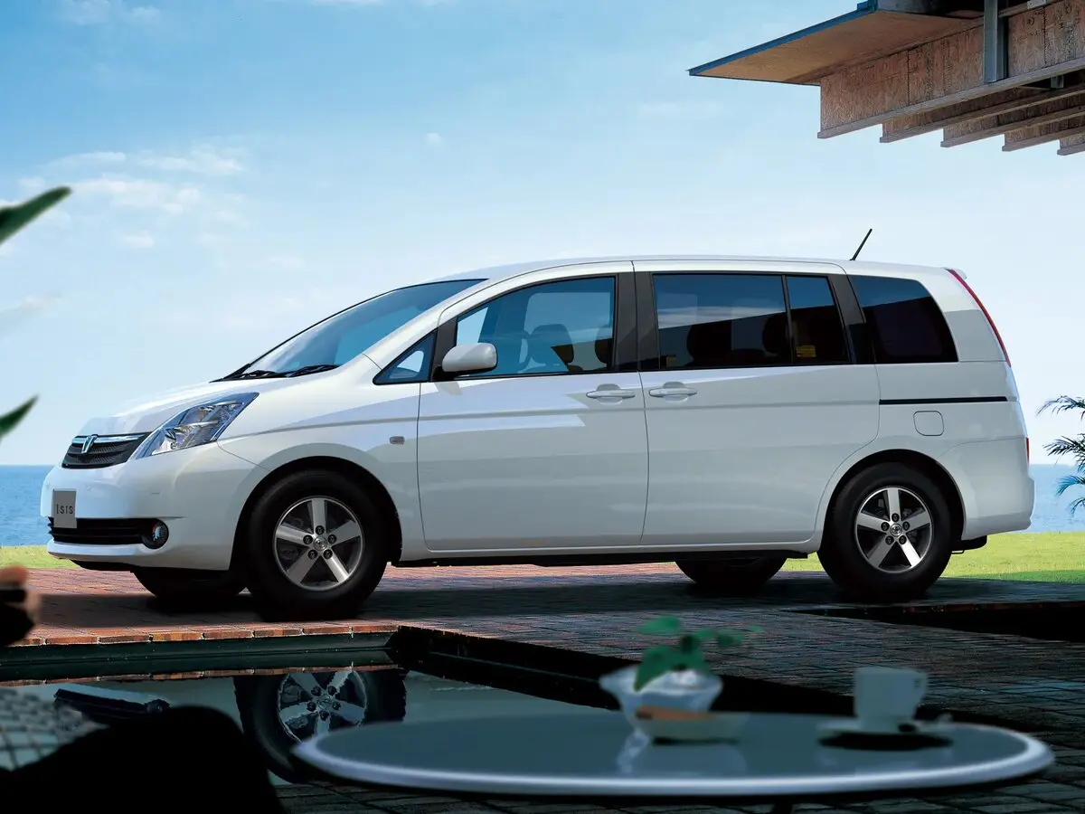Toyota ISis I Компактвэн — сүрөт 2