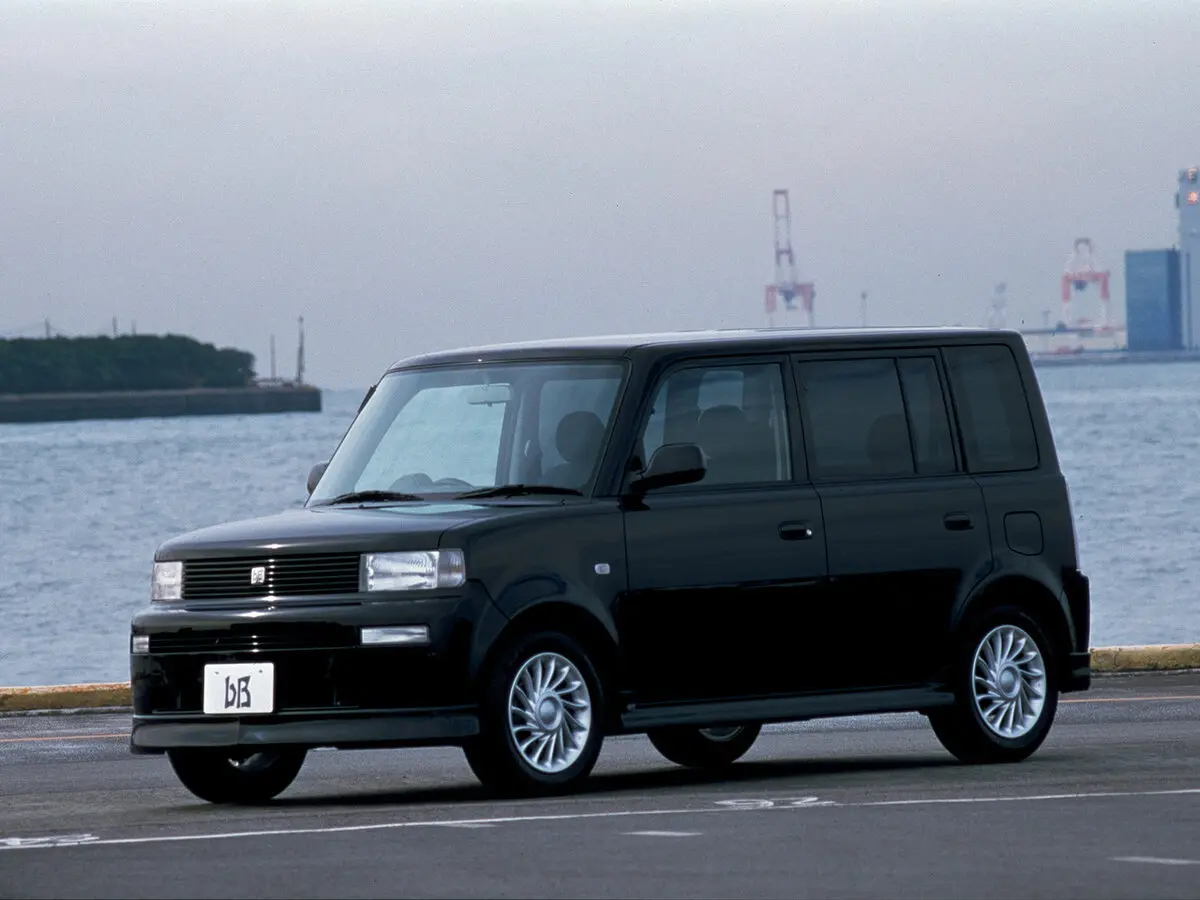 Toyota bB I Компактвэн — фото 3