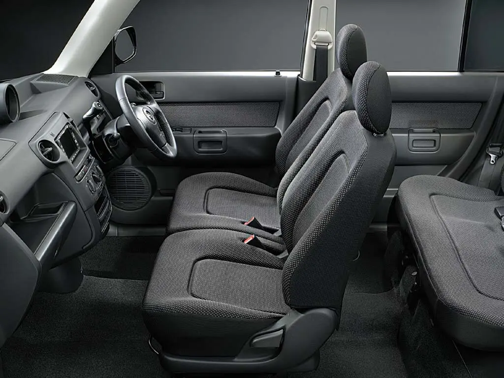 Toyota bB I Компактвэн — фото 6