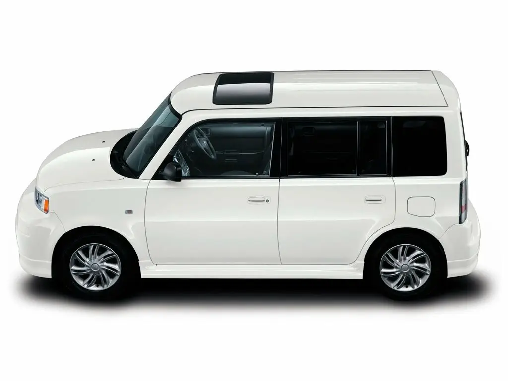 Toyota bB I Рестайлинг Компактвэн — фото 2